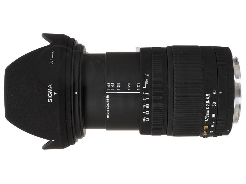 Sigma 17-70mm f/2.8-4.5 DC MACRO lens reviews, specification