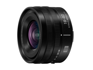 Panasonic Lumix S 18-40 mm f/3.5-6.3 lens