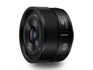 Panasonic Lumix S 40mm f/2 lens